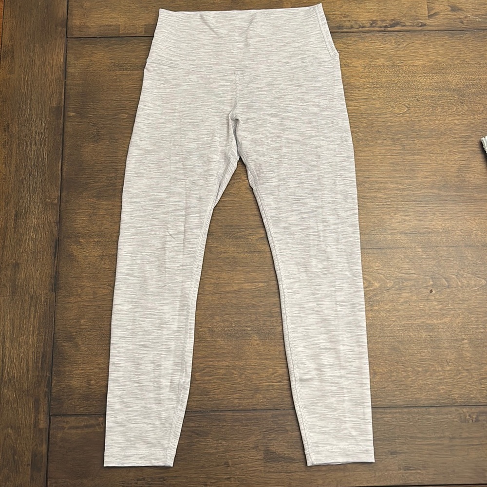 Lululemon grey/white 25” leggings, size 8